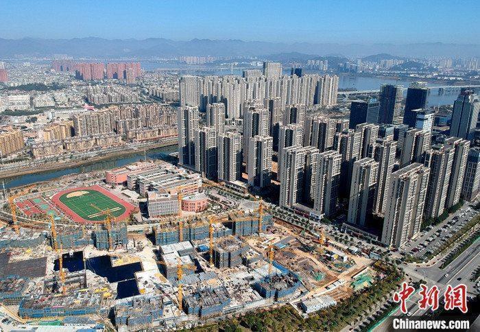  資料圖：航拍一處新建住宅。 <a target='_blank' href='/'>中新社</a>記者 呂明 攝