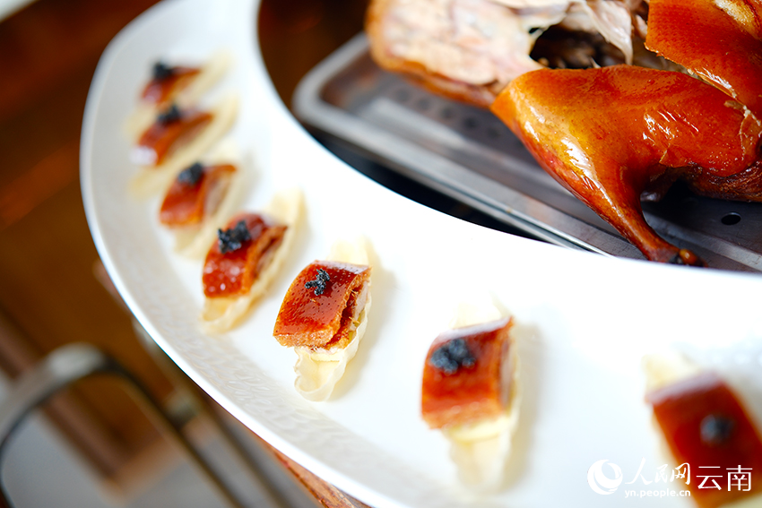 半江漁火。莊志斌攝