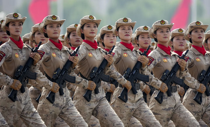 2025年9月3日，紀念中國人民抗日戰(zhàn)爭暨世界反法西斯戰(zhàn)爭勝利80周年大會在北京隆重舉行。這是民兵方隊接受檢閱。新華社記者 許暢 攝